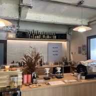 Sun to the moon cafe