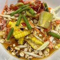 เมนูของร้าน หมุ่ยมุ่ยส้มตำไก่ทอด