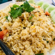 ส้มตำริมบึง