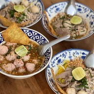 บุญปากก๋วยเตี๋ยวต้มยำโบราณ