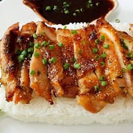 ข้าวไก่ย่างคลุกฝุ่น Milk home made