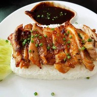 ข้าวไก่ย่างคลุกฝุ่น Milk home made