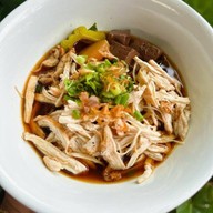 เตี๋ยวไก่ไฟแดง - แยกประดิพัทธิ์ สี่แยกไฟแดงประดิพัทธิ์