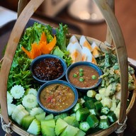 เฮงเฮ้าส์ Heng house food coffee &studio