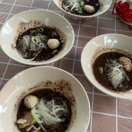 พีรโชติก๋วยเตี๋ยวเรือ อยุธยา รสเด็ด