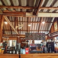 บรรยากาศ POOM Cafe