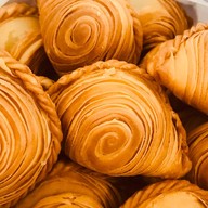 กะหรี่ปั๊บคุณรัตน์ สายไหม