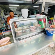 เกาเหลาเซี่ยงจี้ก๋วยจับน้ำใสเจริญนคร21 (มีเมนูอาหารอีสาน)