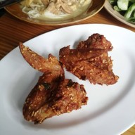 เมนูของร้าน ขนมจีนป้าชื่น ราษฎร์อุทิศ (Rat Uthit)