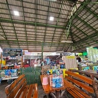 บรรยากาศ ข้าวขาหมูเยอรมัน (แห่งเดียวในโลก)