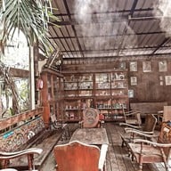 บรรยากาศ POOM Cafe