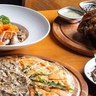 Makin Bar & Restaurant