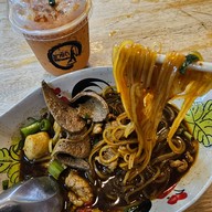 เมนูของร้าน มาดามแซ่บ