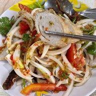 ลูกชิ้นปลาบรรทัดทอง ที่1 จส.100 บรรทัดทอง ปทุมวัน