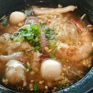 เมนูของร้าน ก๋วยเตี๋ยวกั้งบ้านเพ - ระยอง บ้านเพ