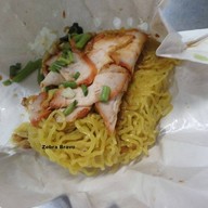 เมนูของร้าน บะหมี่ทำเองพี่น้อง