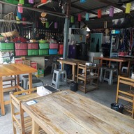 บรรยากาศ ร้านส้มตำ อาหารอีสาน สองพี่น้อง รัชดา32 -