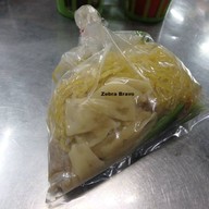 เมนูของร้าน บะหมี่ทำเองพี่น้อง