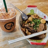 เมนูของร้าน มาดามแซ่บ