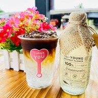 กาแฟหน้าบ้าน ( โฮมทาวด์ ) บางปะอินโฮมทาวด์