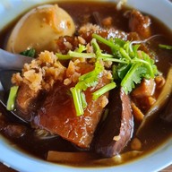 กระเพาะปลาขันน้ำ ตลาดพลู