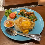 เมนูของร้าน ครัวซ่อนกลิ่น ศาลายา (ใกล้แม็คโคร)