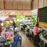 บรรยากาศ เจ๊หนู ข้าวมันไก่