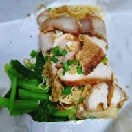 เมนูของร้าน หอมดีหมี่เกี๊ยว ป้อมปราบศัตรูพ่าย (Pom Prap Sattru Phai)