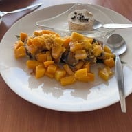 ปิ่นโต Restuarant Old town