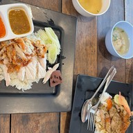 ข้าวมันไก่แซ่บวัน