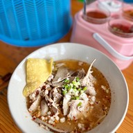 เมนูของร้าน ร้านก๋วยเตี๋ยวต้มยำโบราณ น้ำข้น-น้ำใส (เจ๊นุ่น)