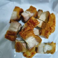 เมนูของร้าน หอมดีหมี่เกี๊ยว ป้อมปราบศัตรูพ่าย (Pom Prap Sattru Phai)