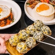 APG Grill Vanit Village