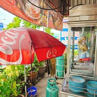 บรรยากาศ เจ๊หนู ข้าวมันไก่