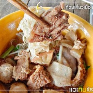 เมนูของร้าน ก๋วยเตี๋ยวเนื้อพรีเมี่ยม เซียะเนื้อตุ๋น ถนนสามัคคี ถนนสามัคคี