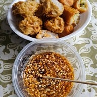 เมนูของร้าน เผือกทอดศาลาแดงซอย๑