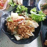 เมนูของร้าน ส้มตำชานชาลา วัดป่าเลไลยก์