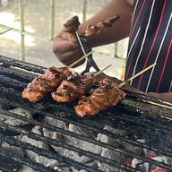 หมูย่างจ่าโรจน์