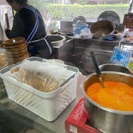 น้ำเงี้ยวป้าสุข ก๋วยเตี๋ยว 12 ปันนา สีลม