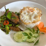 หอมชา ตรงข้าม รพ.กรุงเทพสุราษฎร์