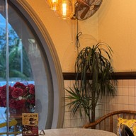 ล้วน ล้วน ข้าวขาหมู (RUAN RUAN)