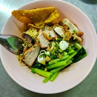 เมนูของร้าน 60 ปีบะหมี่เกี๊ยวทำเอง  (เลย บางแค ซ.9 เล็กน้อย)เจ้าเก่าสี่แยกหนองใหญ่