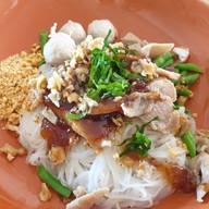 บ้านก๋วยเตี๋ยวชักธงดู๋ดี๋