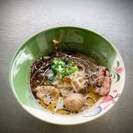 เมนูของร้าน ก๋วยเตี๋ยวเรือณารา&ขนมจีน ข้าวซอย