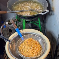 หมูทอดกระเทียม