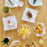 ขนุน คาเฟ่ -