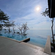 โรงแรมศรีพันวา