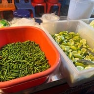 เมนูของร้าน หมูปลาร้า หมูต่ำ ราชดำเนิน (เจ้าต้นตำรับ)