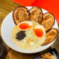 Ramenga พาราไดซ์ เพลส