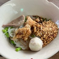 เมนูของร้าน ก๋วยเตี๋ยวเรือเขาพระวิหารสาย1 เพชรเกษม